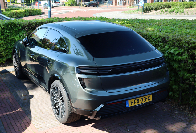 Porsche Macan EV Turbo