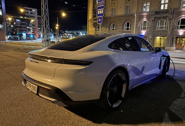 Porsche Taycan Turbo