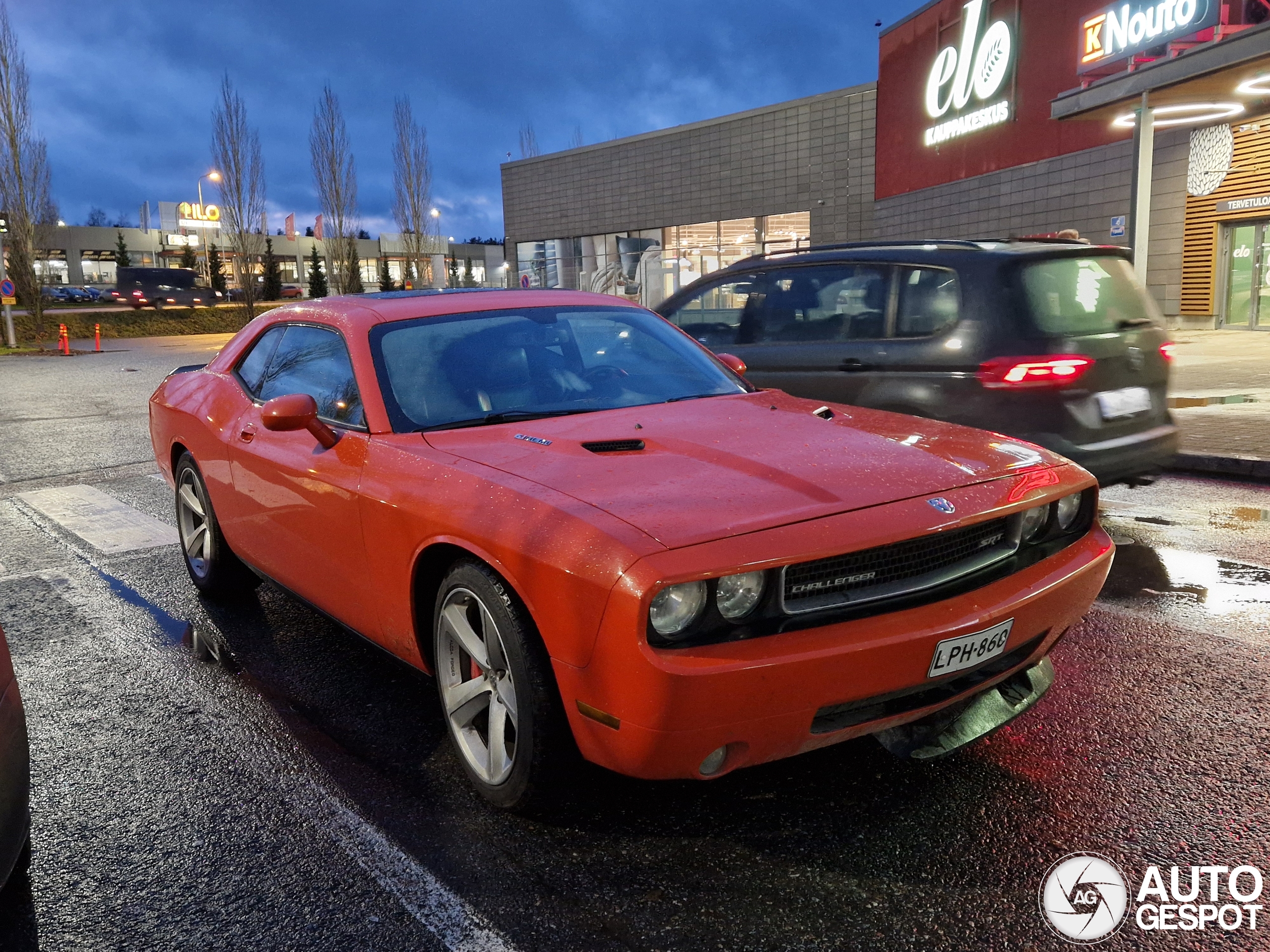 Dodge Challenger SRT-8