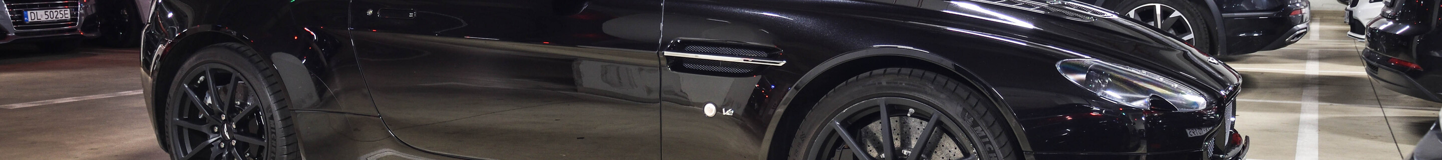 Aston Martin V12 Vantage S