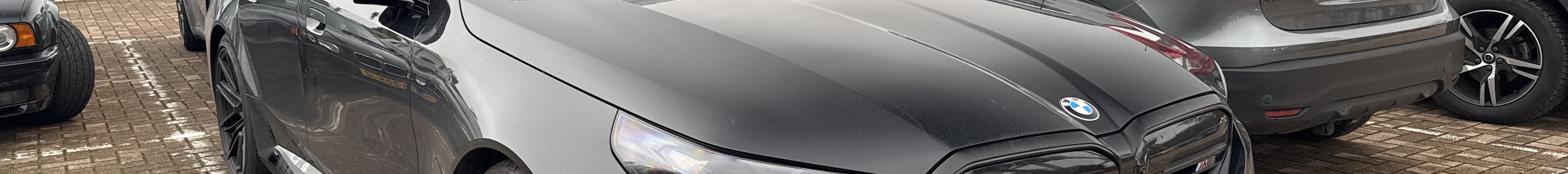 BMW M5 G90