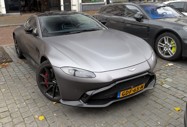 Aston Martin V8 Vantage 2018