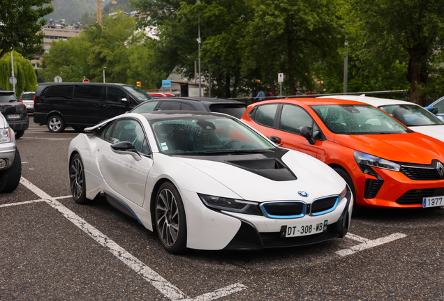 BMW i8