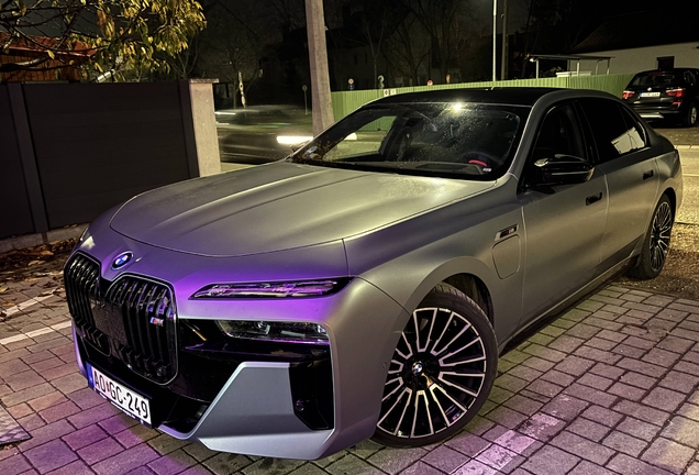 BMW M760e xDrive