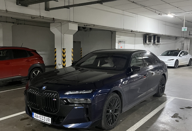 BMW M760e xDrive