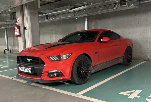 Ford Mustang GT 2015