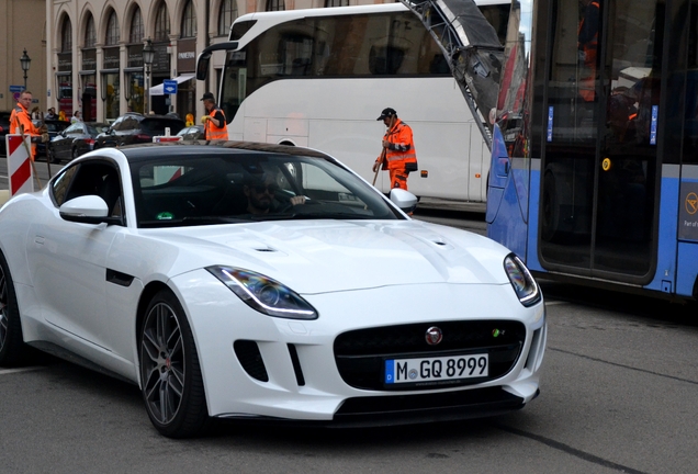 Jaguar F-TYPE R AWD Coupé