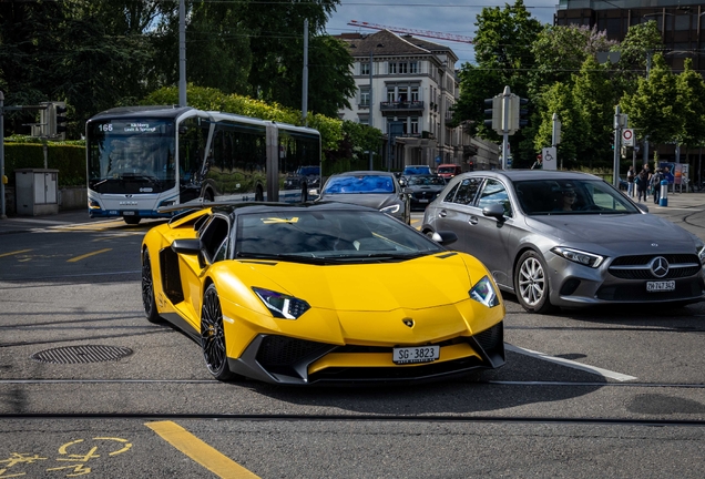 Lamborghini Aventador LP750-4 SuperVeloce Roadster
