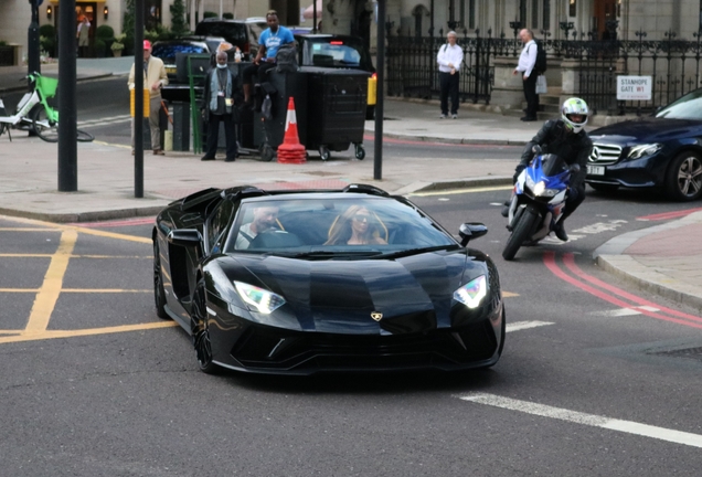 Lamborghini Aventador S LP740-4 Roadster