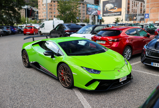 Lamborghini Huracán LP640-4 Performante