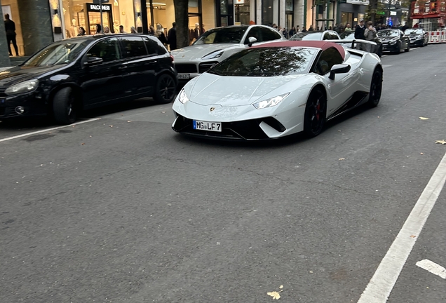 Lamborghini Huracán LP640-4 Performante Spyder