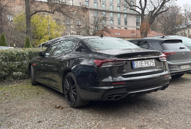 Maserati Quattroporte Trofeo