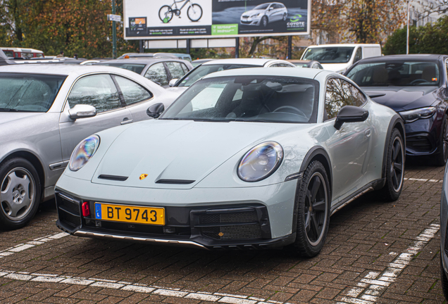 Porsche 992 Dakar