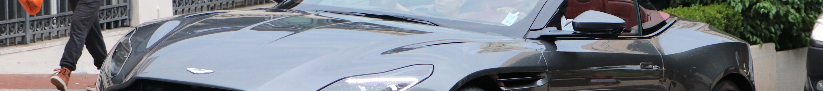 Aston Martin DB11 V8 Volante