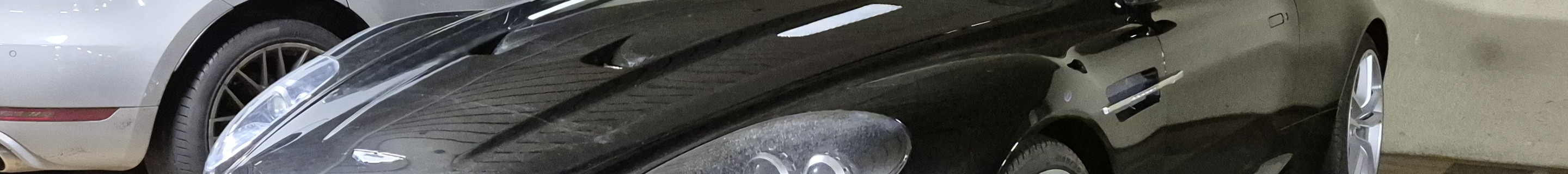 Aston Martin DBS Volante