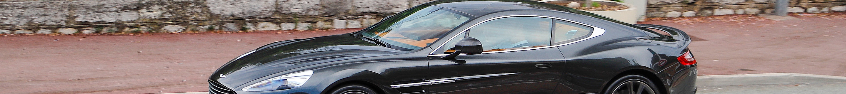 Aston Martin Vanquish 2013