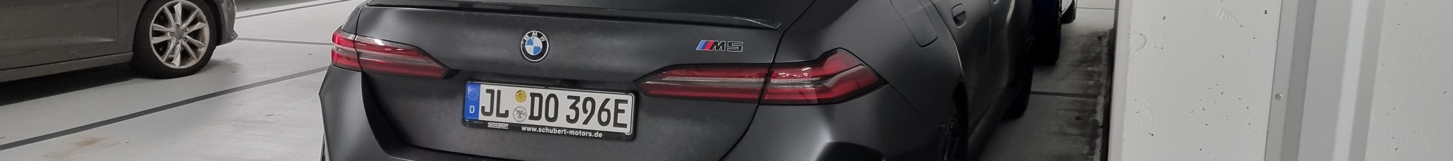 BMW M5 G90