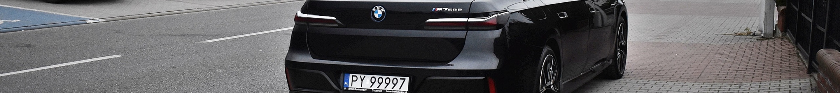 BMW M760e xDrive