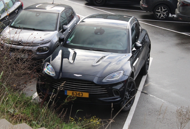 Aston Martin DBX