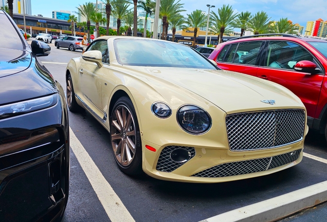 Bentley Continental GTC V8 2020