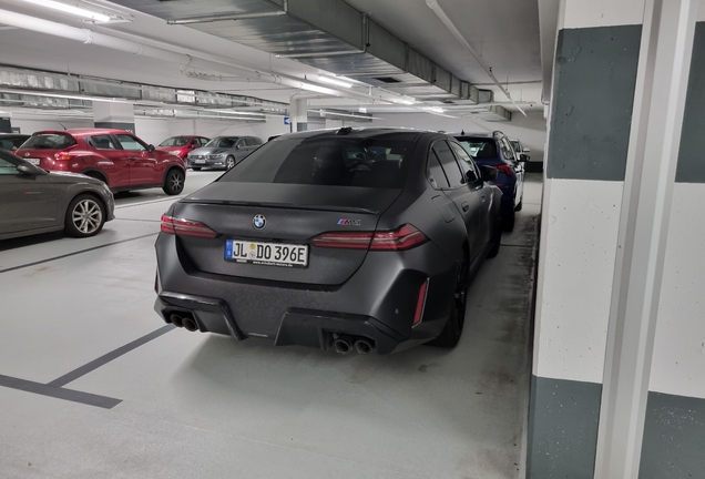 BMW M5 G90