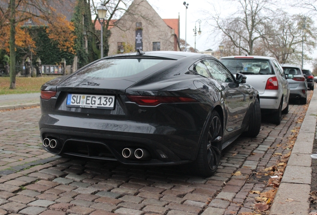 Jaguar F-TYPE R Coupé 2020