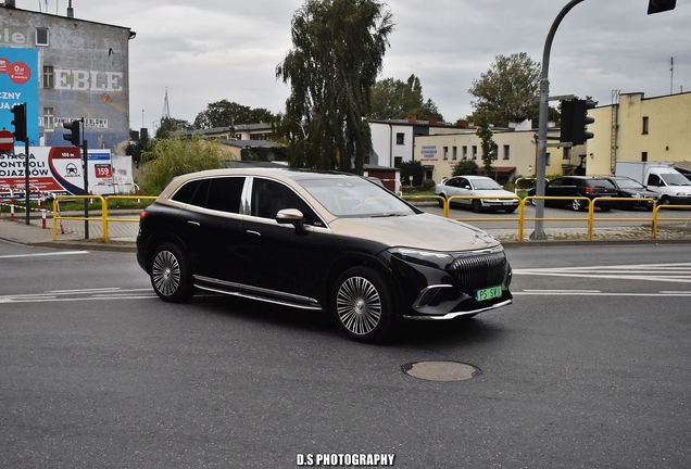 Mercedes-Maybach EQS 680 SUV