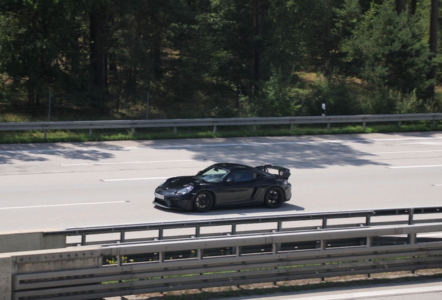 Porsche 718 Cayman GT4 RS