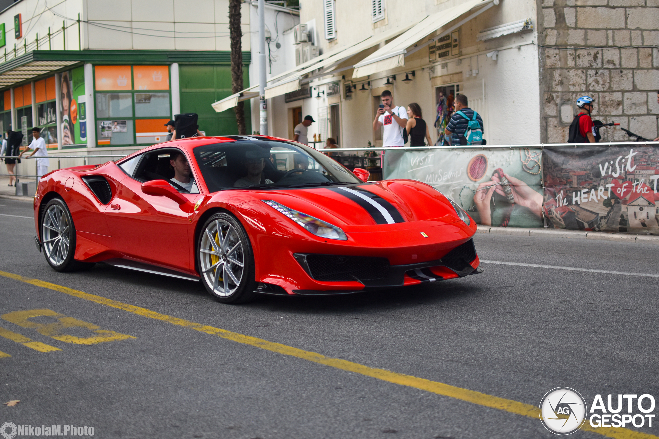 Ferrari 488 Pista