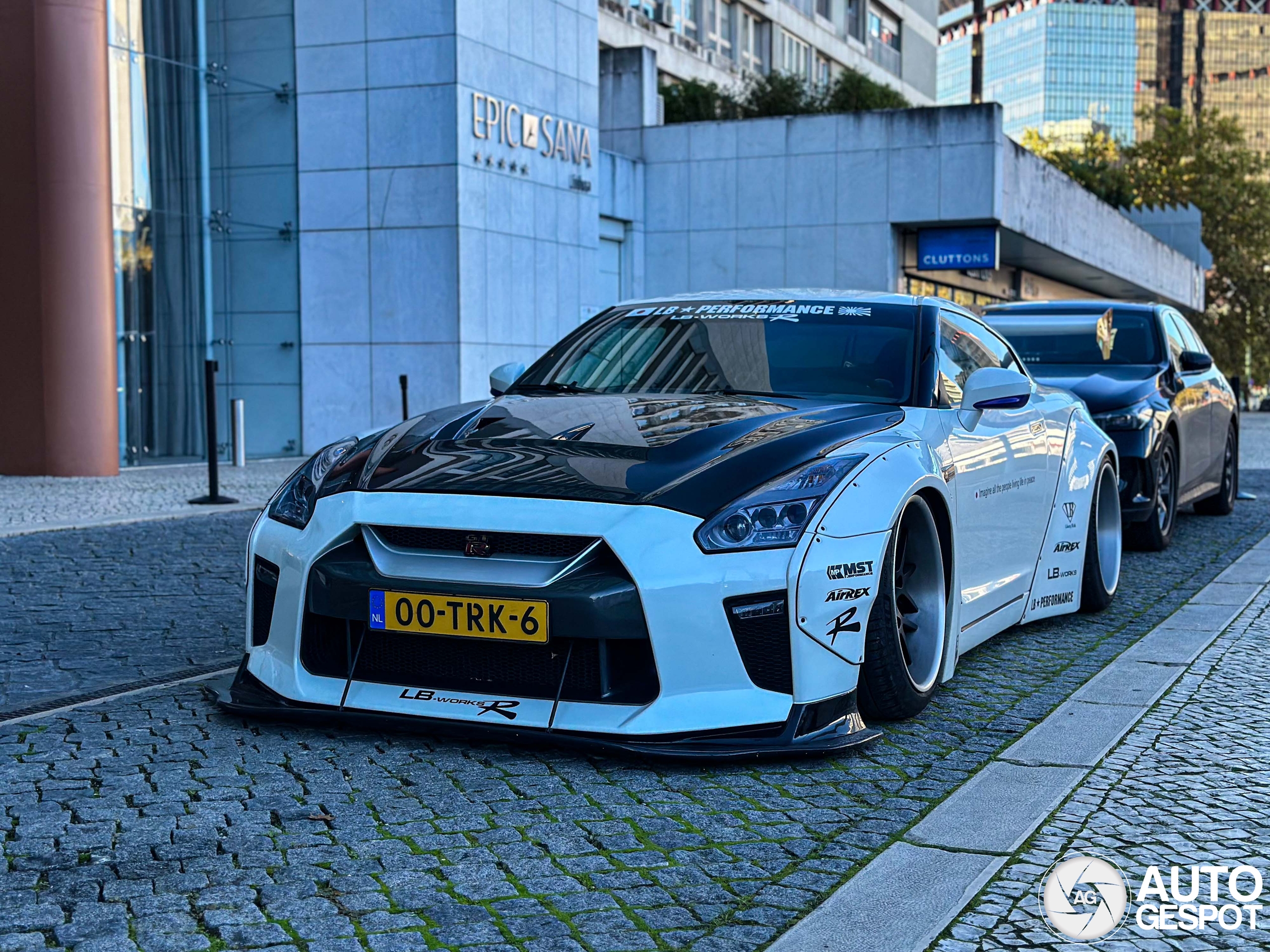 Nissan GT-R 2012 Liberty Walk Widebody - 18 November 2025 - Autogespot