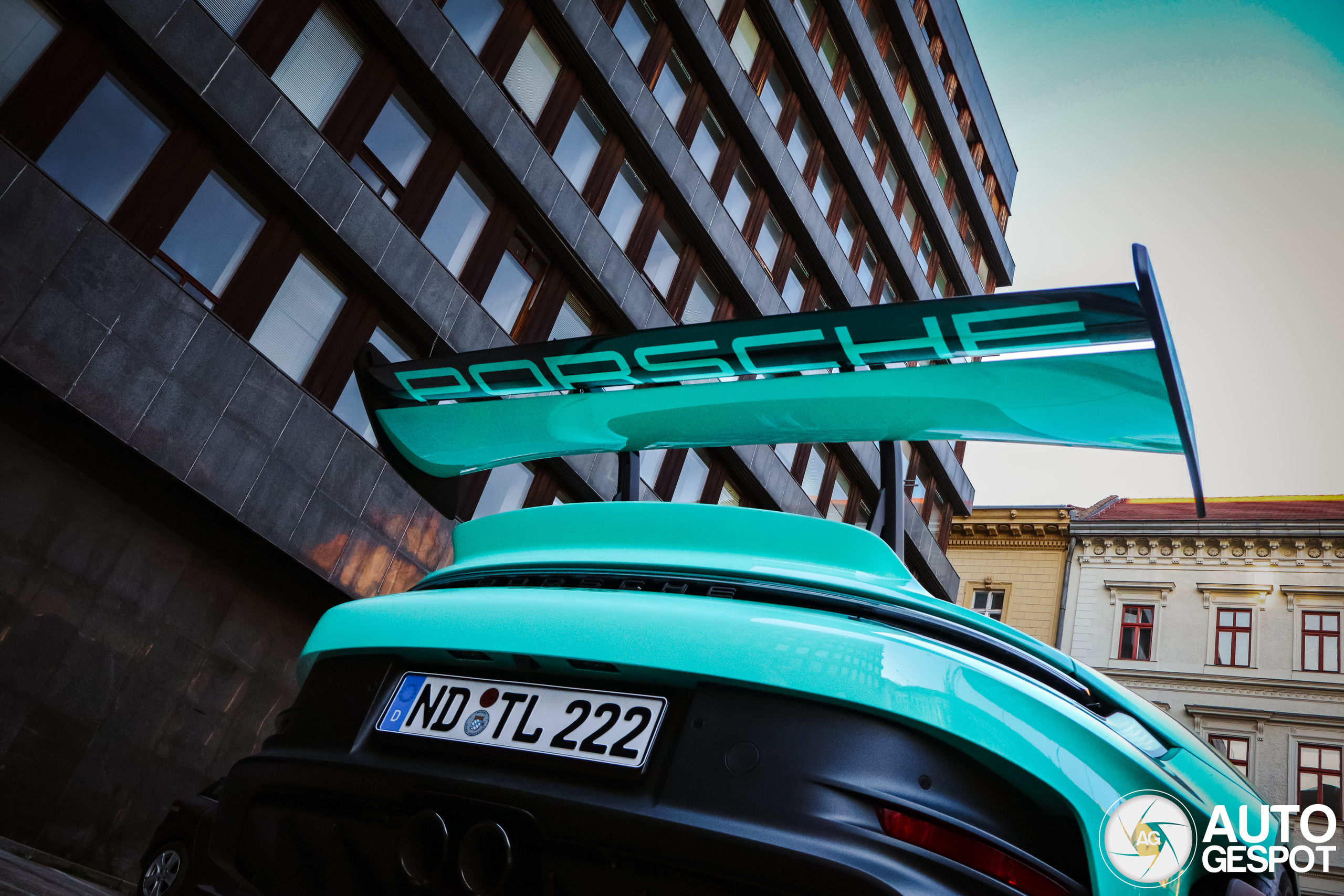 Porsche 992 GT3 RS MkI Weissach Package