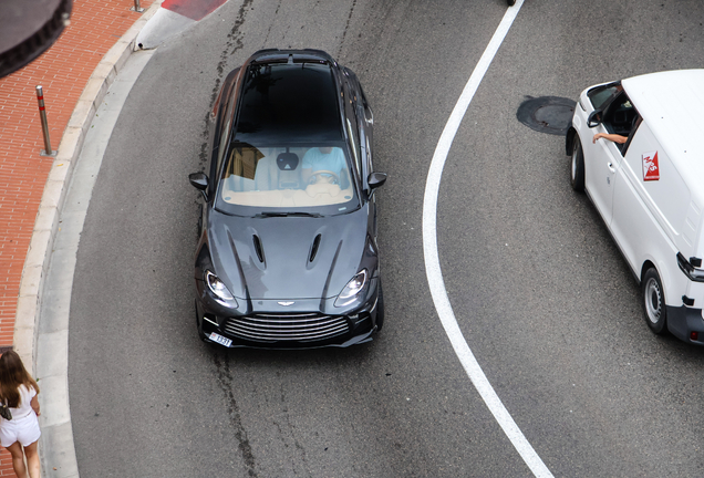 Aston Martin DBX707
