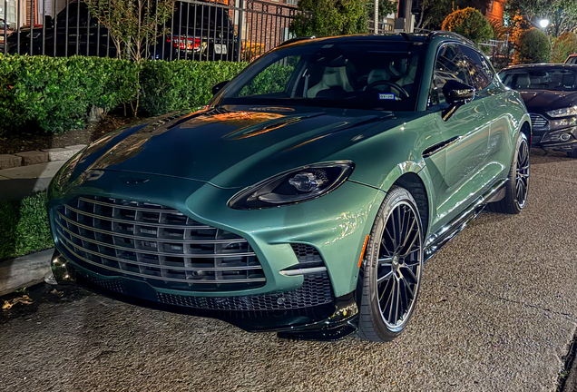 Aston Martin DBX707