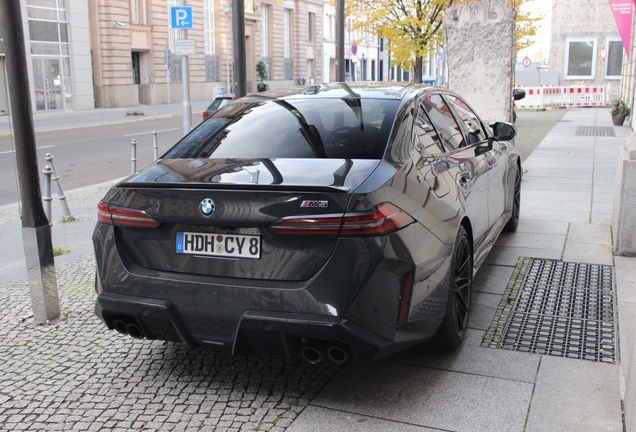 BMW M5 G90
