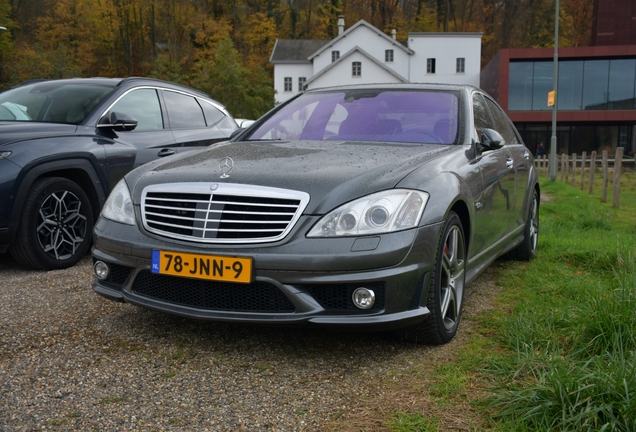 Mercedes-Benz S 63 AMG W221