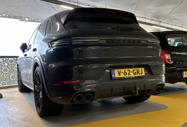 Porsche 9YA Cayenne GTS MkII