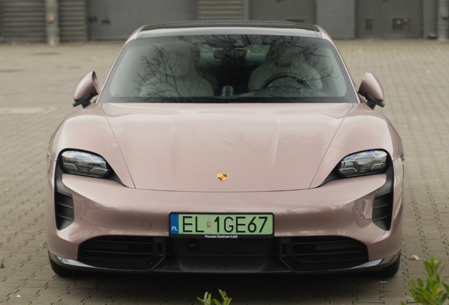 Porsche Taycan Turbo