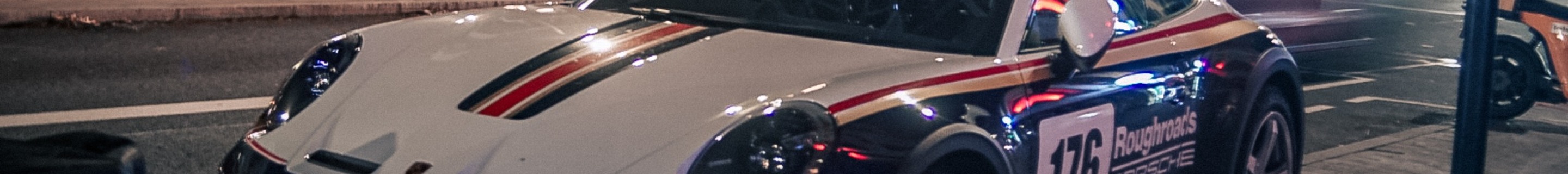 Porsche 992 Dakar