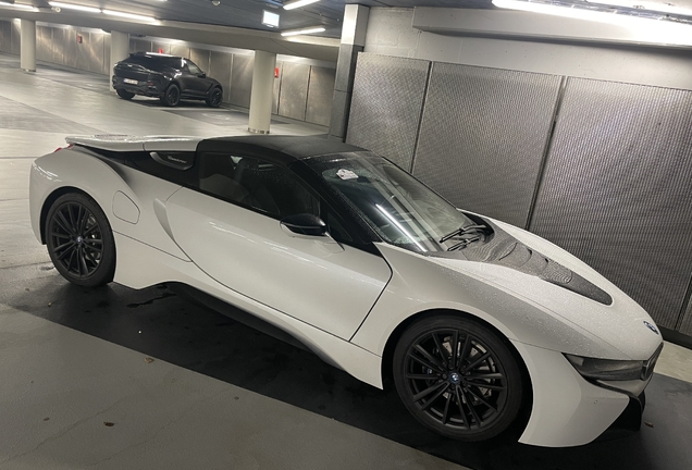 BMW i8 Roadster