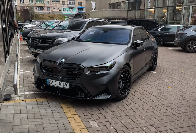 BMW M5 G90