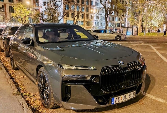 BMW M760e xDrive