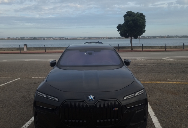BMW M760e xDrive