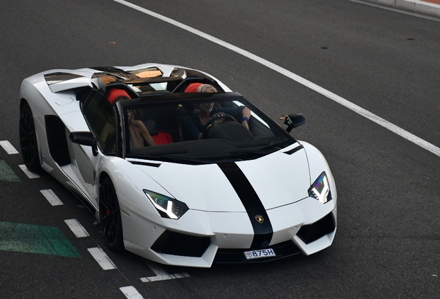 Lamborghini Aventador LP700-4 Roadster