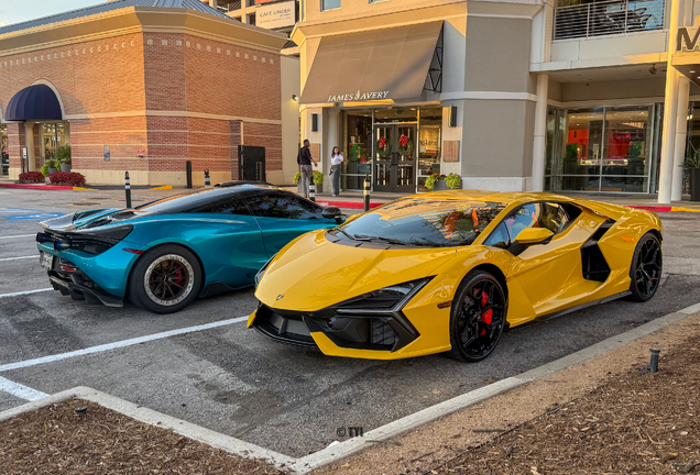 Lamborghini Revuelto