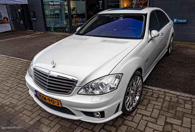 Mercedes-Benz S 63 AMG W221
