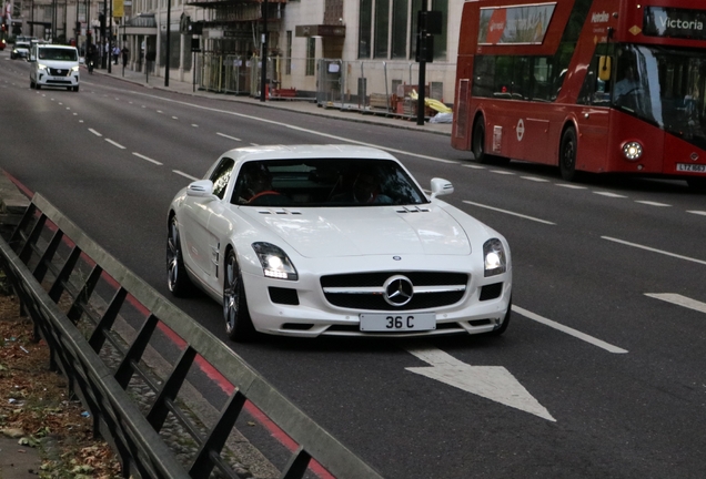 Mercedes-Benz SLS AMG