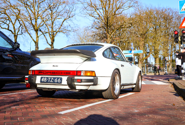 Porsche 930 Turbo
