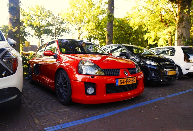 Renault Clio V6 Phase II