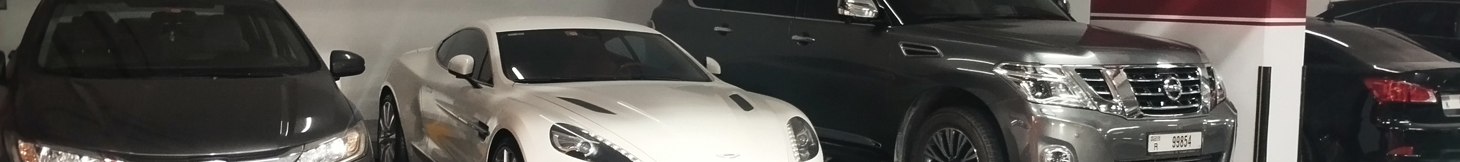 Aston Martin Vanquish 2013