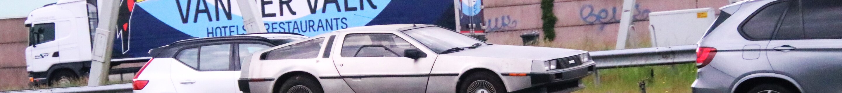 DeLorean DMC-12